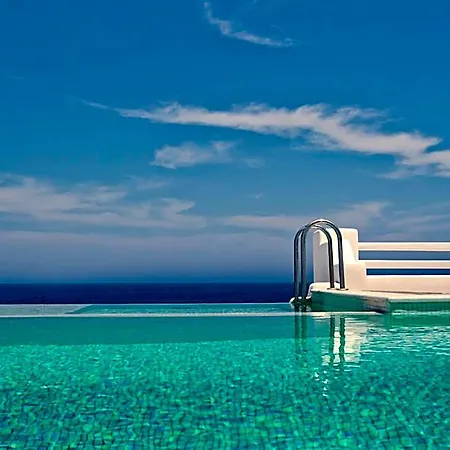 Anema Boutique & Santorini 4*